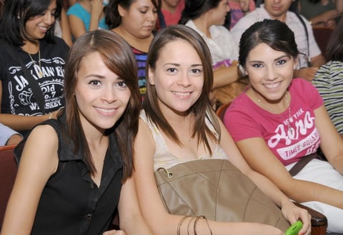 07092012 DANIELA  Rodríguez, Danya Rodríguez y Andrea García.
