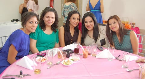 07092012 ALEXA,  Sofía, Lulú, Eli y Luz María.