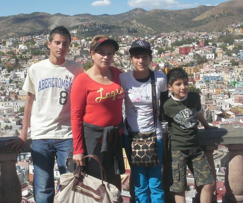 Fam.Espinoza Magallanes en León, vacaciones 2012.