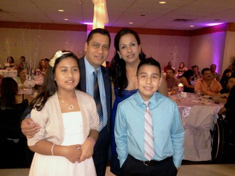 Familia Espinoza Hernandez, en evento social en la ciudad de Houston Tx. Alfredo, Tere, Tresita y Alfredo Jr.