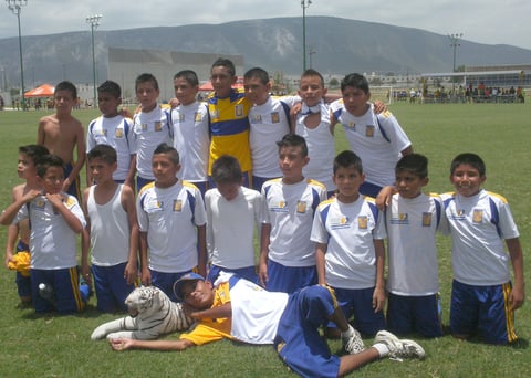 Torneo Internacional de Julio del 2012 de Tigres en Monterrey NL.CAT. 2001 de Torreón Coah.