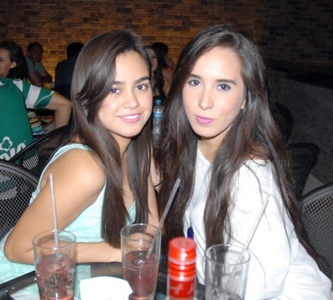 08092012 VIVIANA  Gutiérrez y Astrid Martínez.