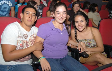10092012 HéCTOR,  Alicia y Tania.