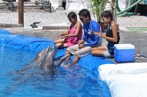 09092012 JEIMY  BRIDGET  Miranda Salazar y María Isabel Gómez Salinas, de 11 y 15 años respectivamente.