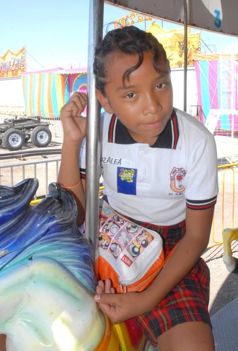 11092012 EN LA FERIA . Azalea.