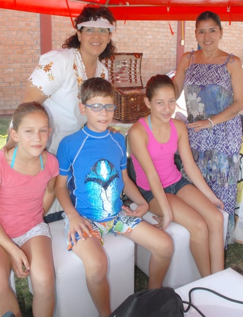 11092012 PAULINA , Cecilia, Sara, Manolo y Alba.