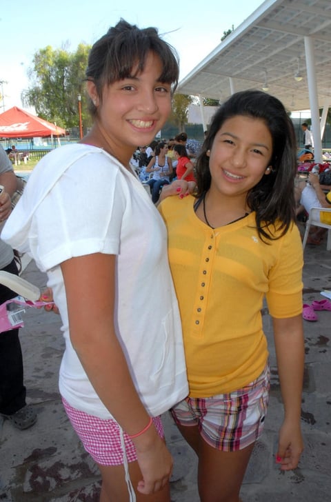 11092012 MICHELLE  y Paola.