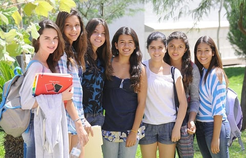13092012 CAROLINA , Sara, Victoria, Estrella, Mariana, Sofía y Paola.
