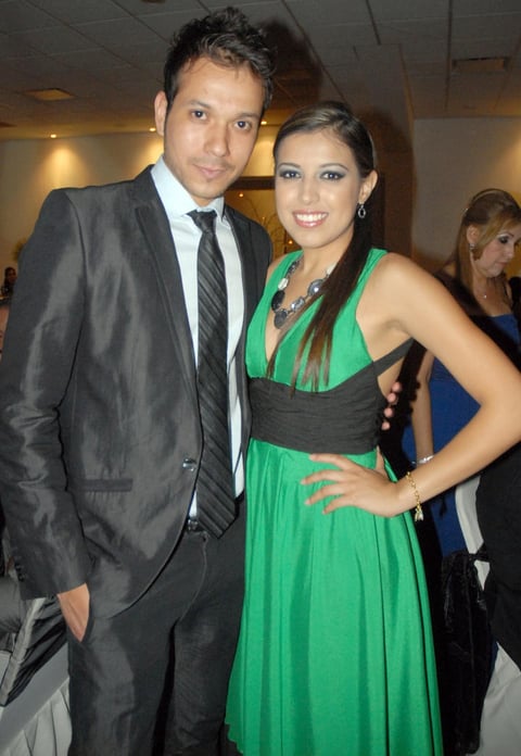 13092012 GERARDO  Coronado y Mayte Román.