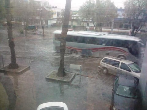 Fotografía de Andrés Cabrera que muestra el Blvd. independencia casi esquina con Rio Grijalva.