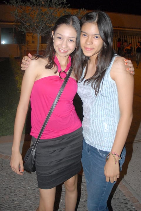 14092012 ANA GABRIELA  y Brenda.