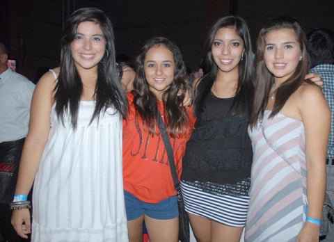 14092012 NOVATADA.  Valeria, Marijose, Ana y Bere.