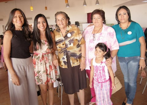12092012 BETY , Diana, Esperanza, Esperanza, una pequeñita y Paty.