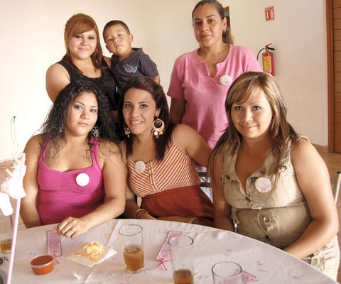 12092012 CECI , un pequeñito, Teresa, Yajaira, Brenda y Berenice.
