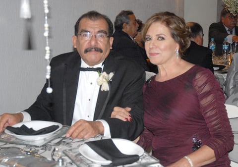 14092012 RAúL  Vera Lara y Celia Lugo de Vela.