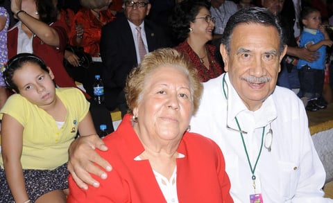 12092012 LUPITA  de Martínez y Jesús Martínez.