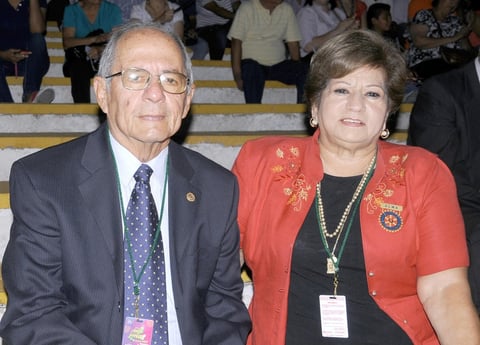 12092012 ROGERIO  y Alma Manjarrez.