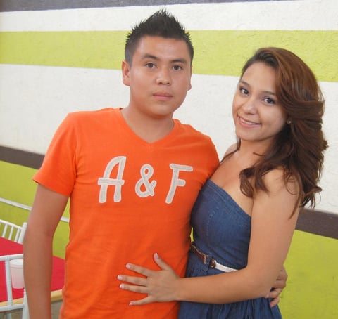 15092012 JESúS  y Angie.