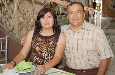 15092012 SARA  Isabel Rubio Díaz y Gilberto Lozano Pérez.