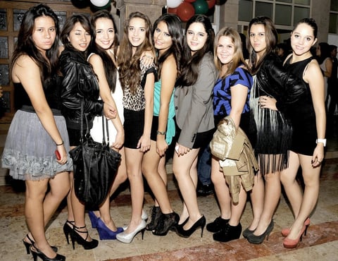 18092012 LAURA , Miranda, Oyuki, Paulina, Zulema, Daniela, Itzel, Karla y Gaby.