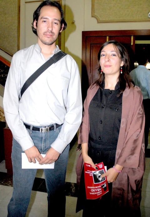 18092012 ANDRéS  y Laura.
