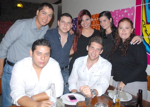 19092012 GILBERTO , Adolfo, Liz, Mónica, Valeria, Jerson y Miguel.