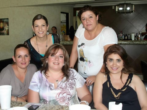 19092012 CONVIVENCIA.  Ana Borrego, Vane Villarreal, Isabel Maldini, Anel Romo y Juanita Covarrubias.