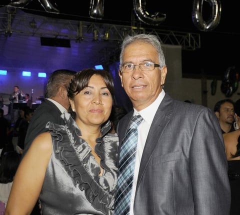 19092012 GEORGINA  Pérez y Juan Salinas.