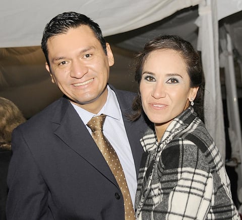 19092012 LUIS  Guevara y Angélica Rodríguez.