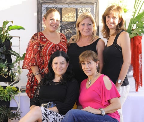 20092012 PATY , Rosy, Clarisa, Juanita y Tere, se lucieron como anfitrionas.
