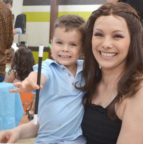 20092012 DOMINIK  y su mamá Lucy.