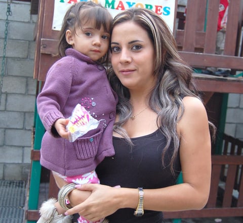 20092012 SOFíA  y Anett.