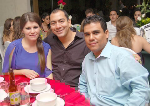 20092012 NOCHE MEXICANA.  Mónica, Manuel y Rubén.