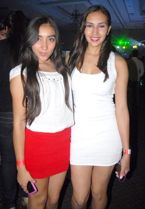 21092012 NOCHE MEXICANA.  Brenda y Fernanda.