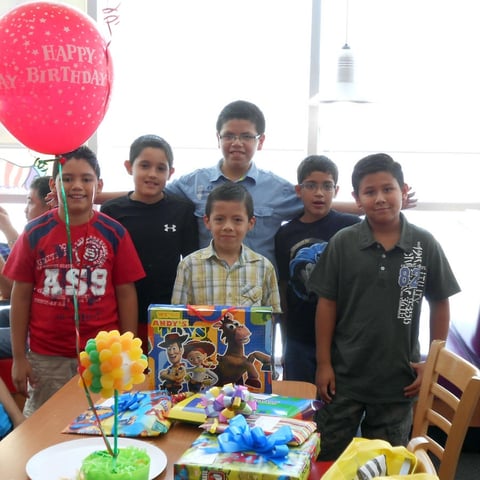 23092012 CUMPLEAñERO.  Axel Radamés Becerril López celebró su cumple número 11 el 15 de septiembre, junto a sus amigos: Roberto, Daniel, Ivis, Aldo y su hermanito