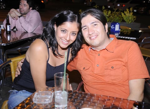 23092012 GABRIELA  y Carlos.