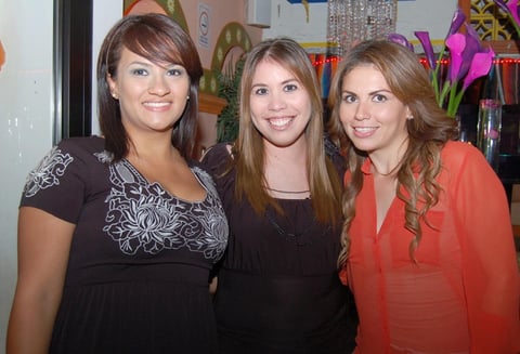 25092012 DANIELA  Villarreal, Marissa Castrejón y Lety Silva.