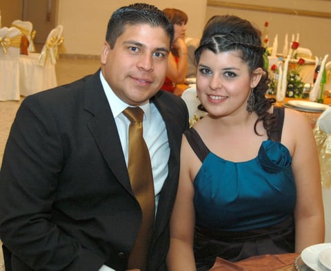 25092012 LUIS  Viesca y Daniela García.