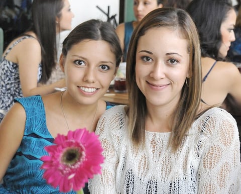 26092012 ROCíO  Valdés y Mariana.