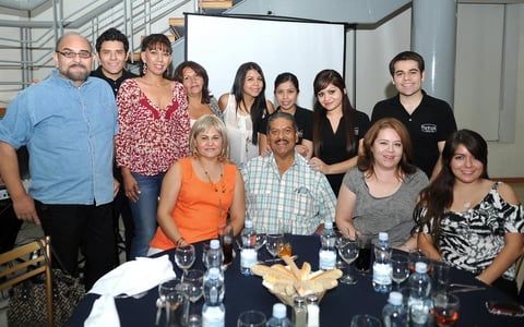 27092012 JONATHAN  Ibarra, Abraham Ibarra, Martha Alicia Lara, Rosy Medina, Soraya Ávila, Pamela Ávila, Cecilia Seceñas, Omar Pulido, Claudia Guerrero, Fernando Seceñas, Marta Elena Pérez y Valeria Pulido.