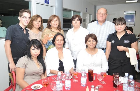 27092012 JOSé  Carlos Ruelas, Rosario Betancourt, Rosy Betancourt, Haydée Rojas, José Luis Rivera, Marla Hernández, Paula Torres, Laura Martínez de Rivera y Yoali García.