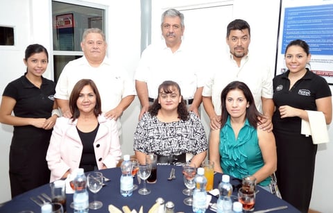 27092012 LUPITA  Briones, Víctor Recendes, José Luis Flores, Gerardo Berumen Balderas, Miriam Flores, Déborah Blanco Rangel, Pamela Ávila e Ilse Cerna.