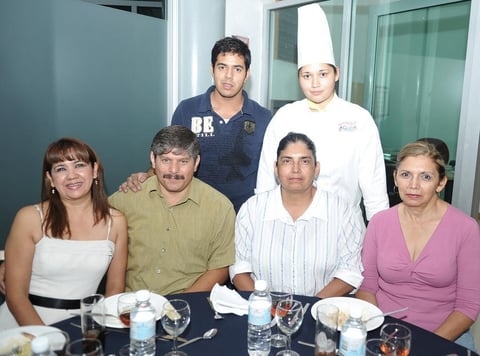 27092012 ARMANDO  Báez, Martha Esperanza, Stephanie García, Armando Báez Pimentel, Lucía García y Sandra Pimentel Álvarez.