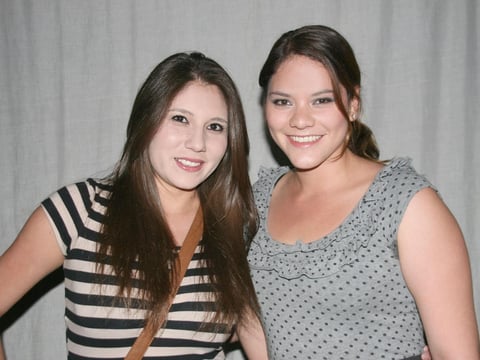 28092012 PAMELA  Urista y Steffy Martínez.