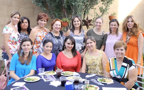 29092012 INTEGRANTES  del Club de Jardinería Orquídea Negra.