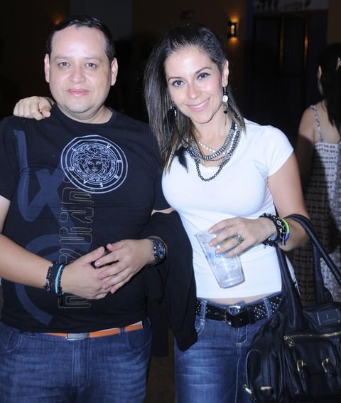 29092012 YAZMÍN  Limón y Efraín Olivo.