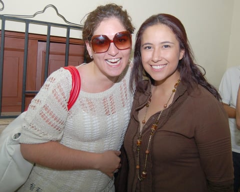 01102012 SOFíA  Bustos y Sandra Gallardo.