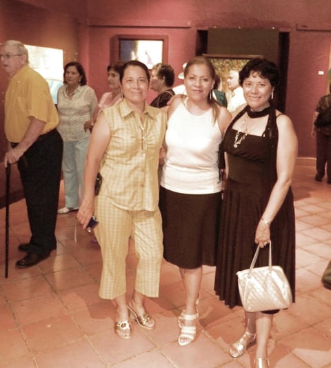 03102012 TERESA,  Elba y Silvia Hernández.
