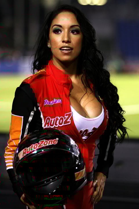 Las regias apoyando a Rayados. (Jam Media)