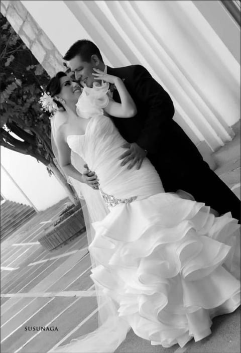 LRH TANIA Esperanza Macías Padilla y MBA Clodoaldo Benigno Galván
Allende, el día ocho de septiembre de 2012, unieron sus vidas en matrimonio.- Susunaga Fotografía